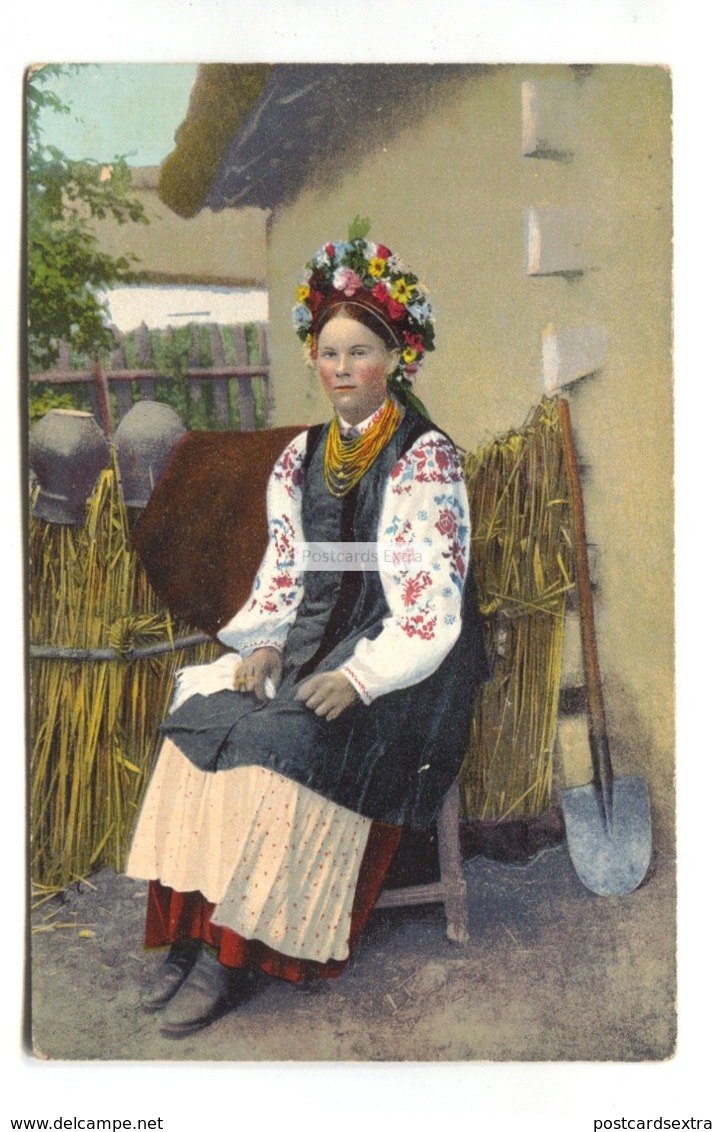 Ukraine, Russia - Peasant Woman In Traditional Costume - Old Postcard - Ukraine