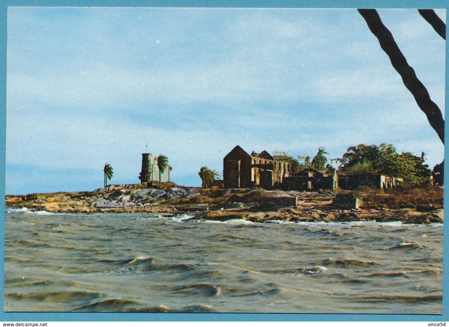 GUYANE FRANCAISE - KOUROU - Vestiges Du Pénitencier à La Pointe Des Roches Avant La Construction De L'Hôtel - Autres & Non Classés