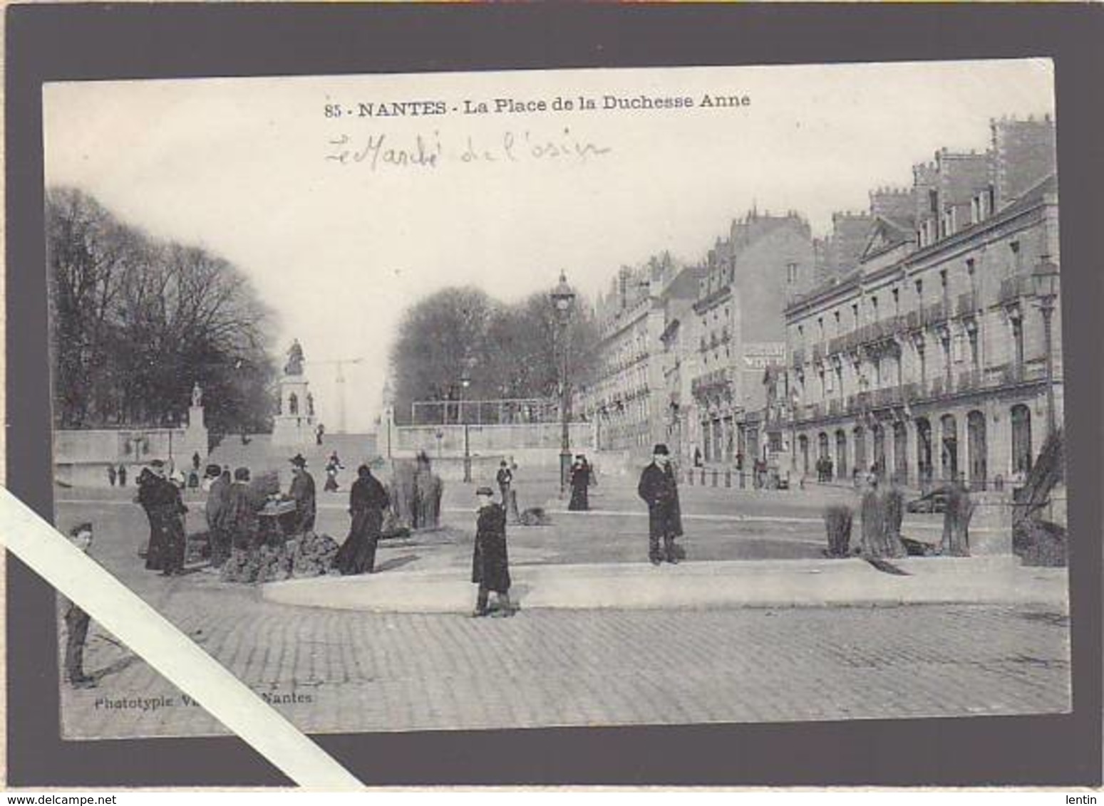 Nantes / Place Duchesse Anne (Marché à L'osier) - Nantes