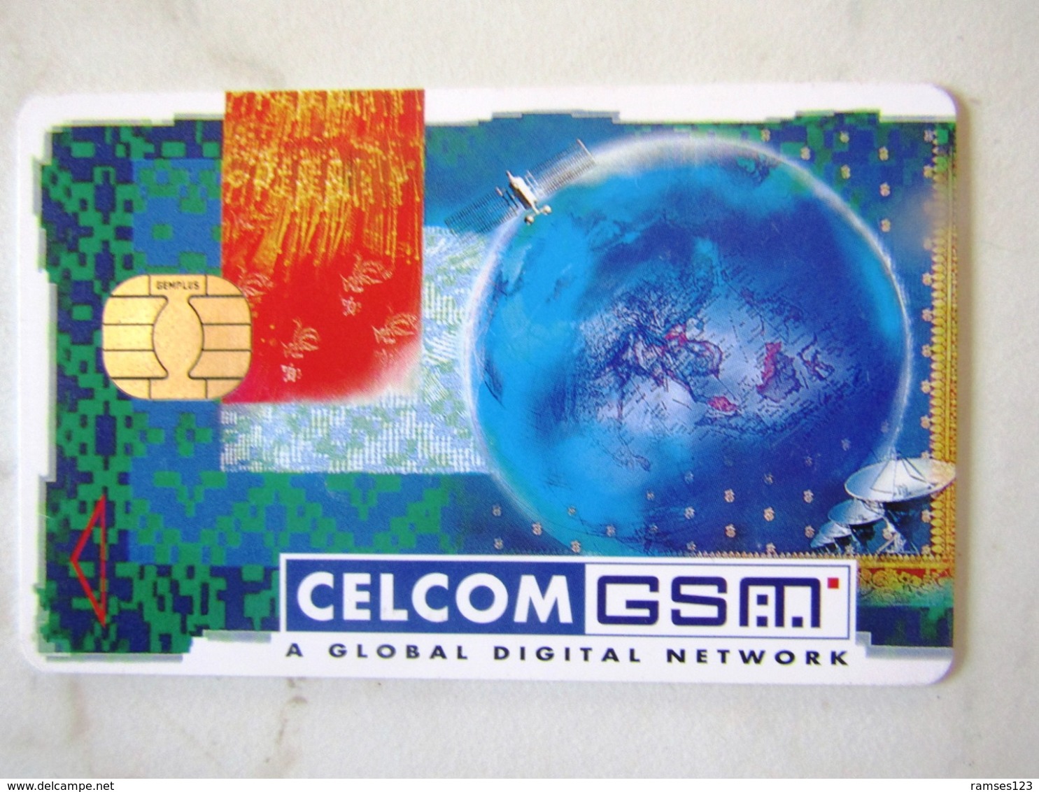 SIM   OLD GSM FULL SIZE  CELCOM   MALAYSIA   TOP - Malaysia