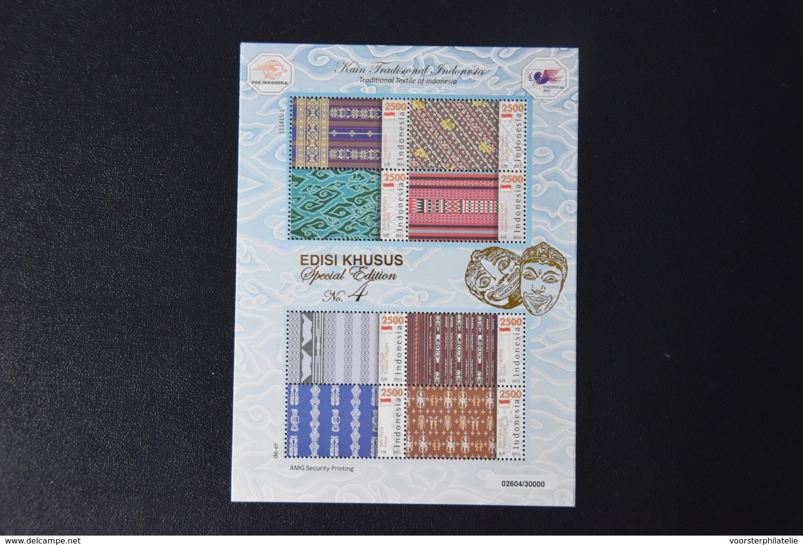 M 2011 ++ INDONESIA INDONESIË 2011 TRADITIONAL PATTERNS ++  PERFS GOLD PRINT ++ MNH ** - Indonesië