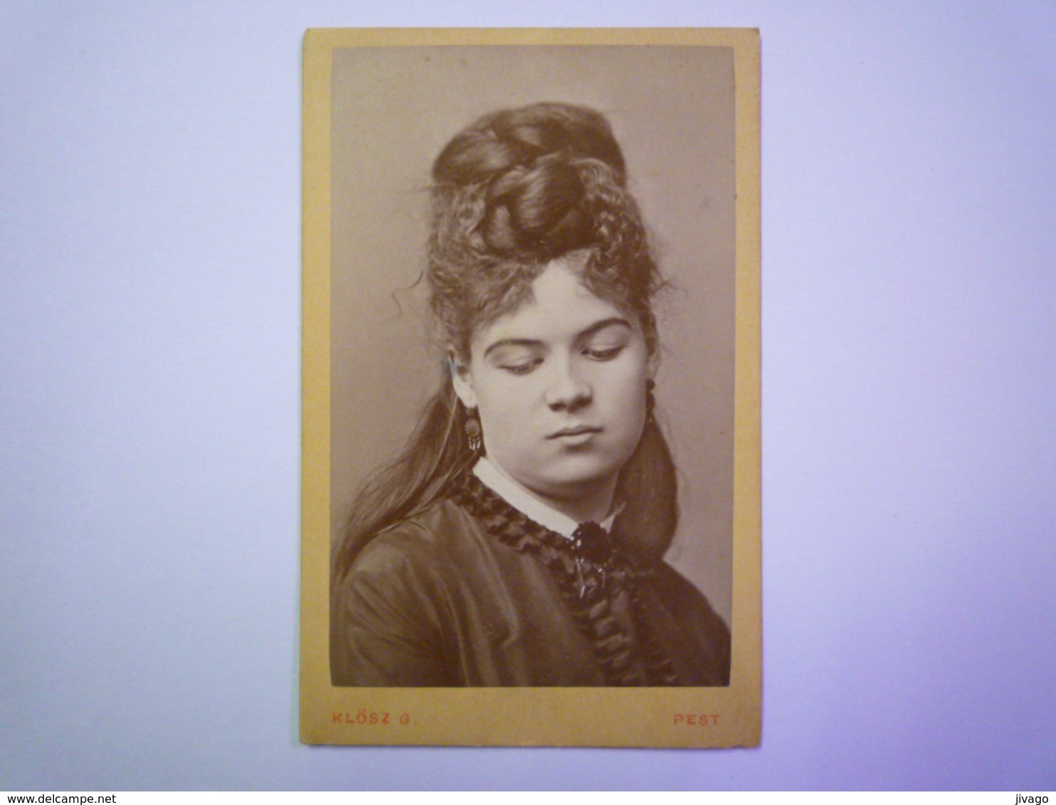 2019 - 2663  Jolie Portrait Format Carte De Visite D'une Jeune Femme    XXX - Ancianas (antes De 1900)