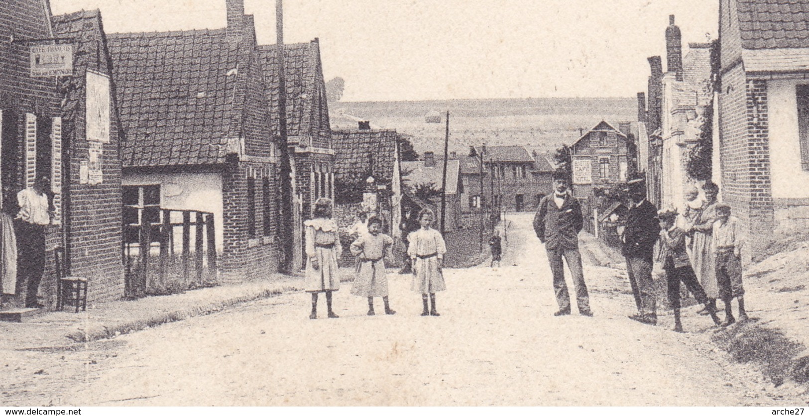 CPA - 80 - ROISEL - Rue De La Gare - 77 - Roisel