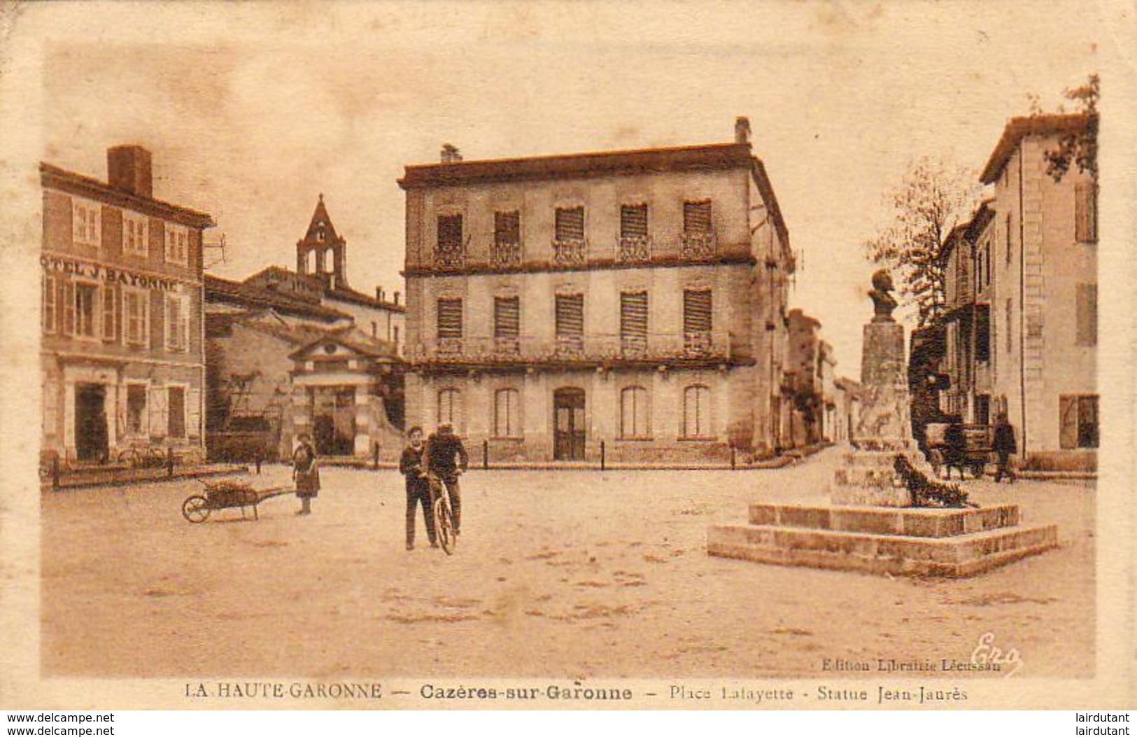 D31  CAZÈRES SUR GARONNE  Place Lafayette Statue Jean Jaurès - Other & Unclassified
