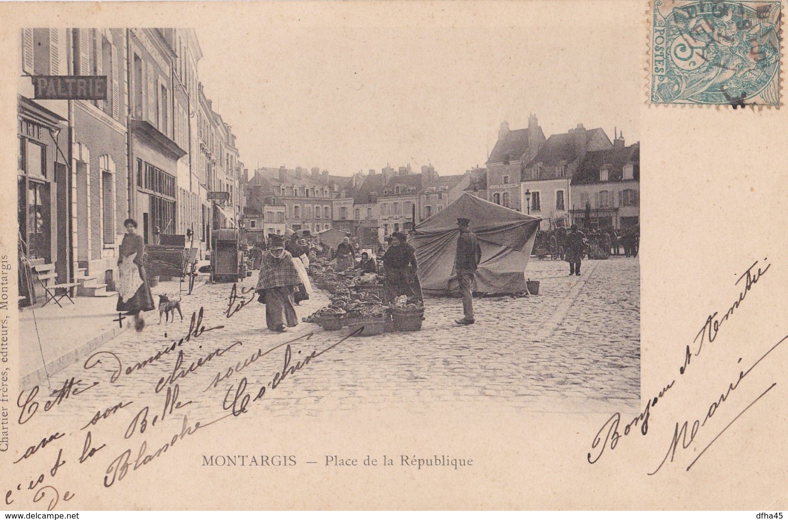 Montargis : Place De La République - Montargis