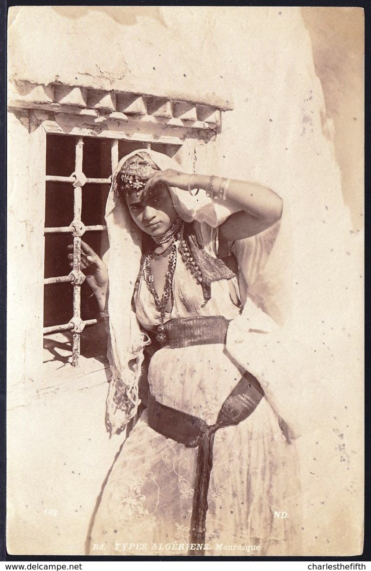 Vers 1885 - SUPERBE GRANDE PHOTO ALBUMINE ** TYPES ALGERIENS - FEMME MAURESQUE ** Signée PHOTO FRERES NEURDEIN ( ND ) - - Anciennes (Av. 1900)