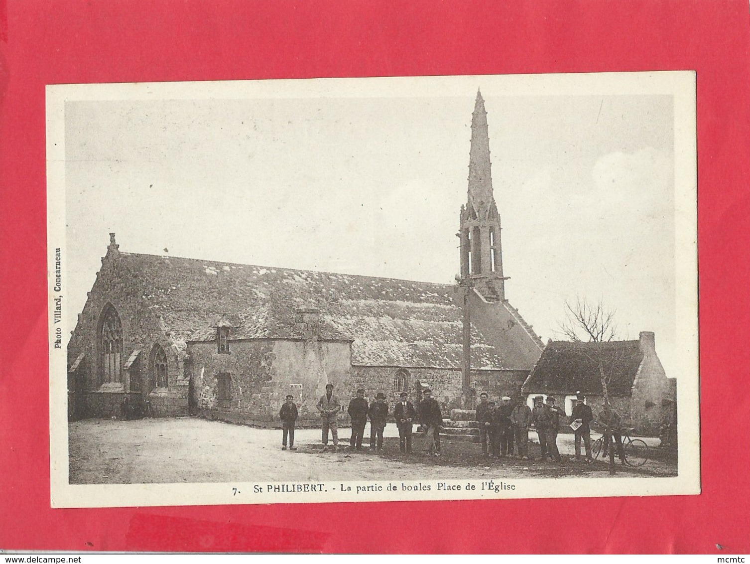 CPA - St Philibert  - La Partie De Boules - Place De L'église - Andere & Zonder Classificatie