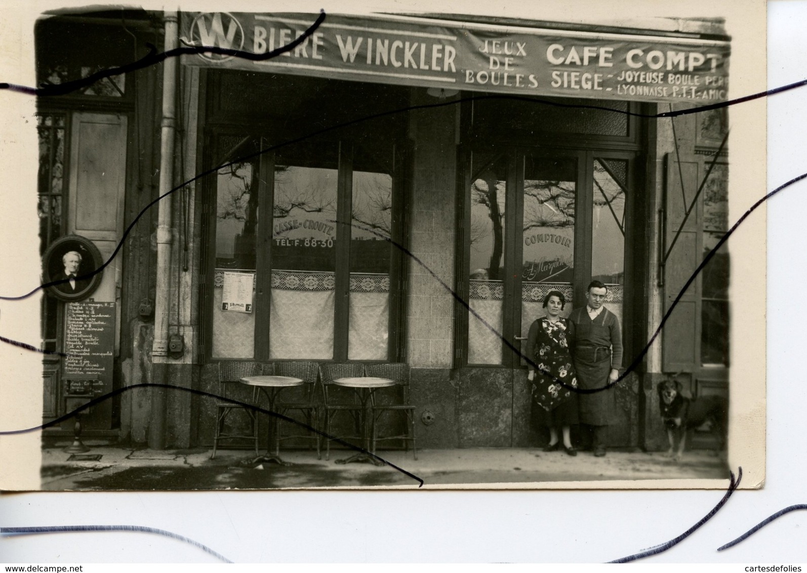 CARTE PHOTO. CPA . LYON ?? Devanture Du Café Du Quai MARQUETOUT. Comptoir, Siége Jeux De Boules Lyonnaise, Bière WINCLER - Photographie