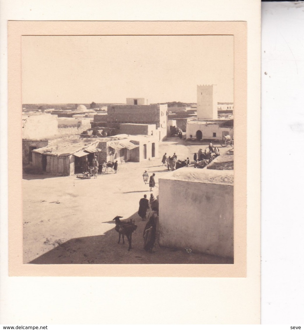 TOZEUR TUNISIE Ambiance De Rue 1923. Photo Amateur Format Environ 5,5 Cm X 5 Cm - Lieux