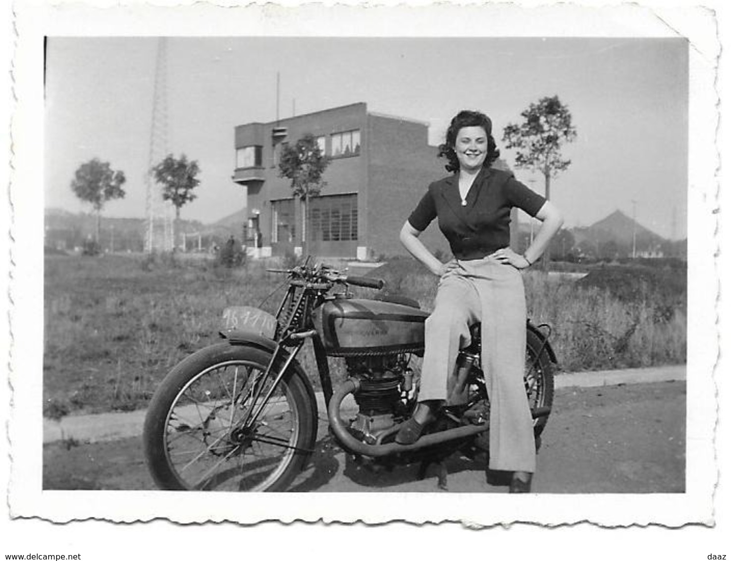 Moto Husqvarna Photo 6x9 - Anonymous Persons