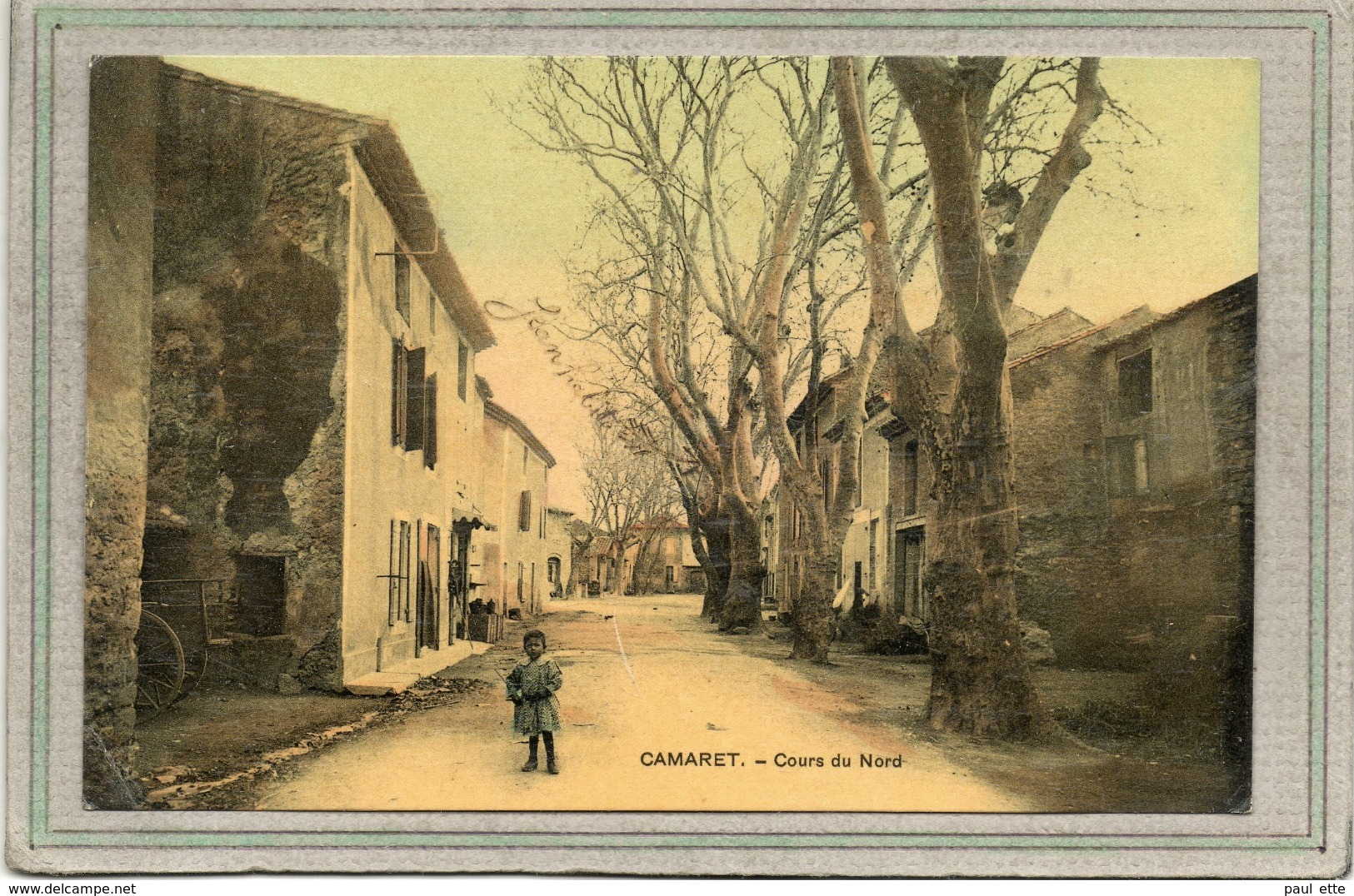 CPA - CAMARET-sur-AIGUES (84) - Thème: Arbre - Aspect Des Platanes Du Cours Du Nord En 1917 - Carte Colorisée - Camaret Sur Aigues