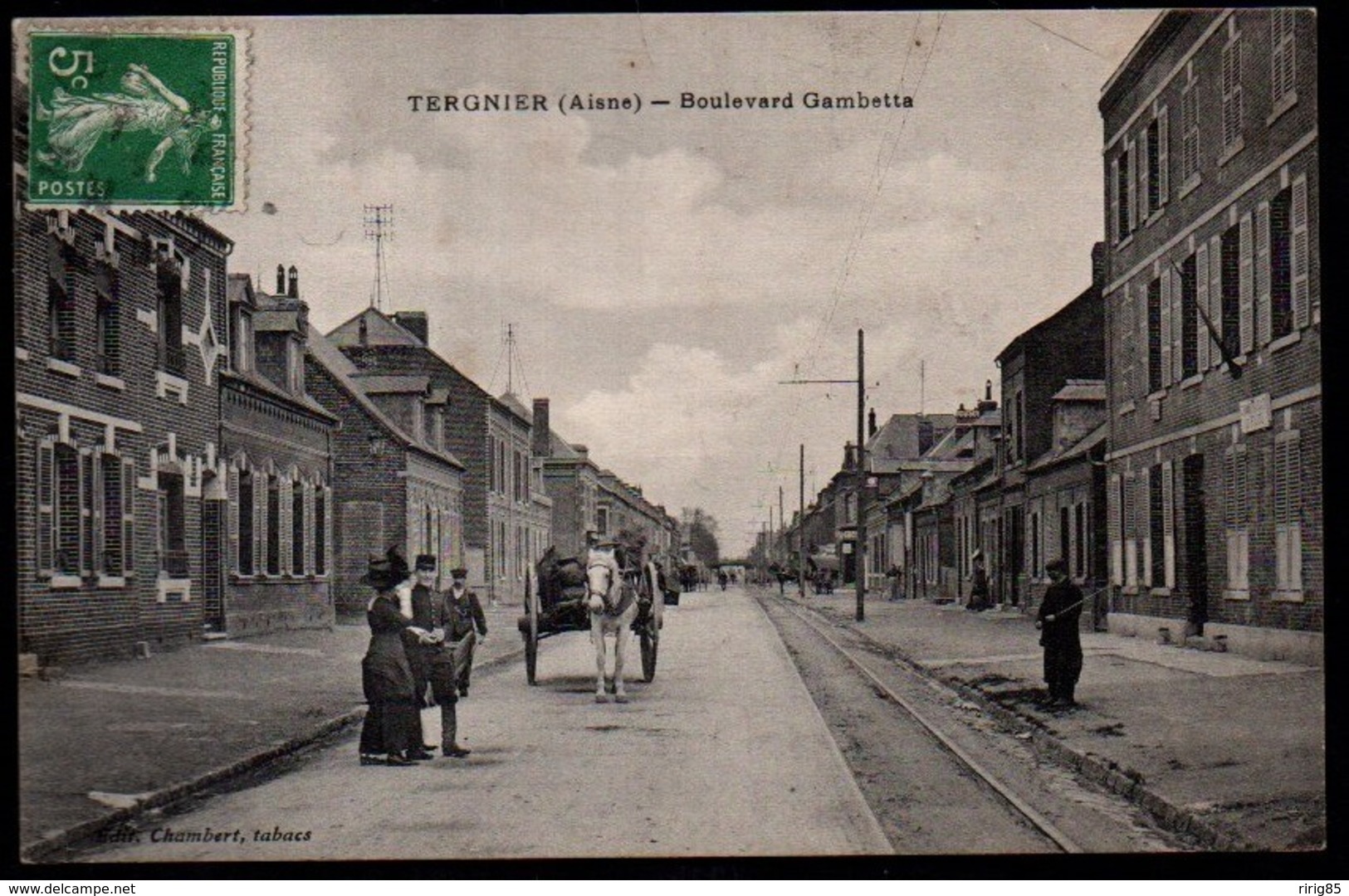 CPA  --  TERGNIER  BOULEVARD GAMBETTA  BON PLAN  908.E* - Autres & Non Classés