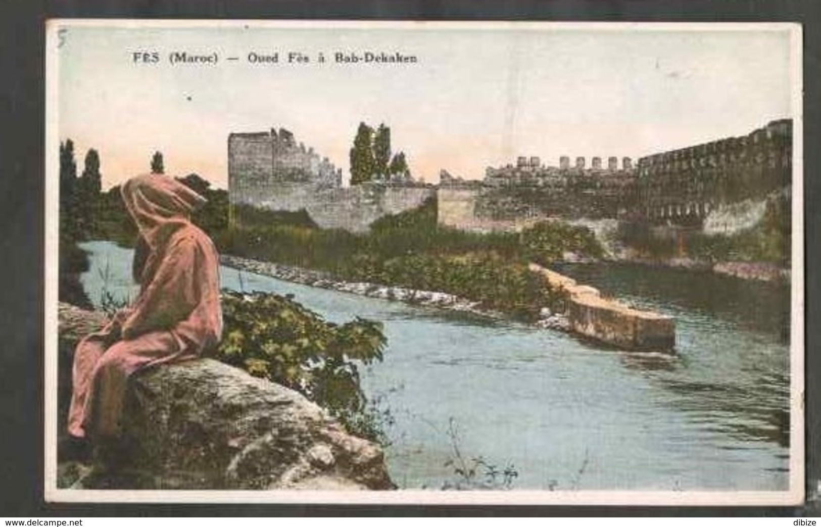 Maroc. Fès. Oued Fès à Bab-Dekaken. Rivière. Remparts. Végétation. Femme. Circulé. - Monuments