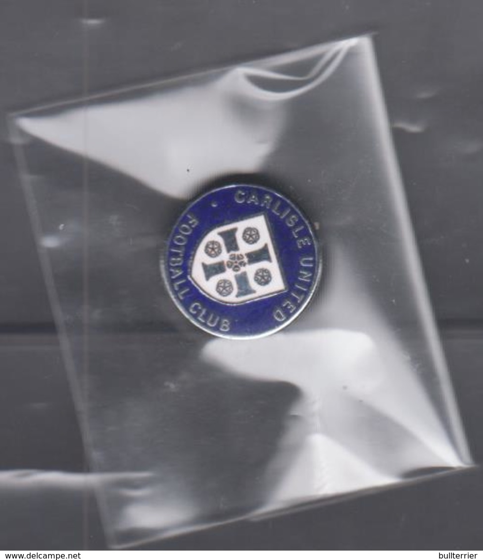 CARLISLE  UNITED FC - FINE METAL BADGE  IN BLUE  OVER 40 YEARS OLD IN FINE CONDITION - Football