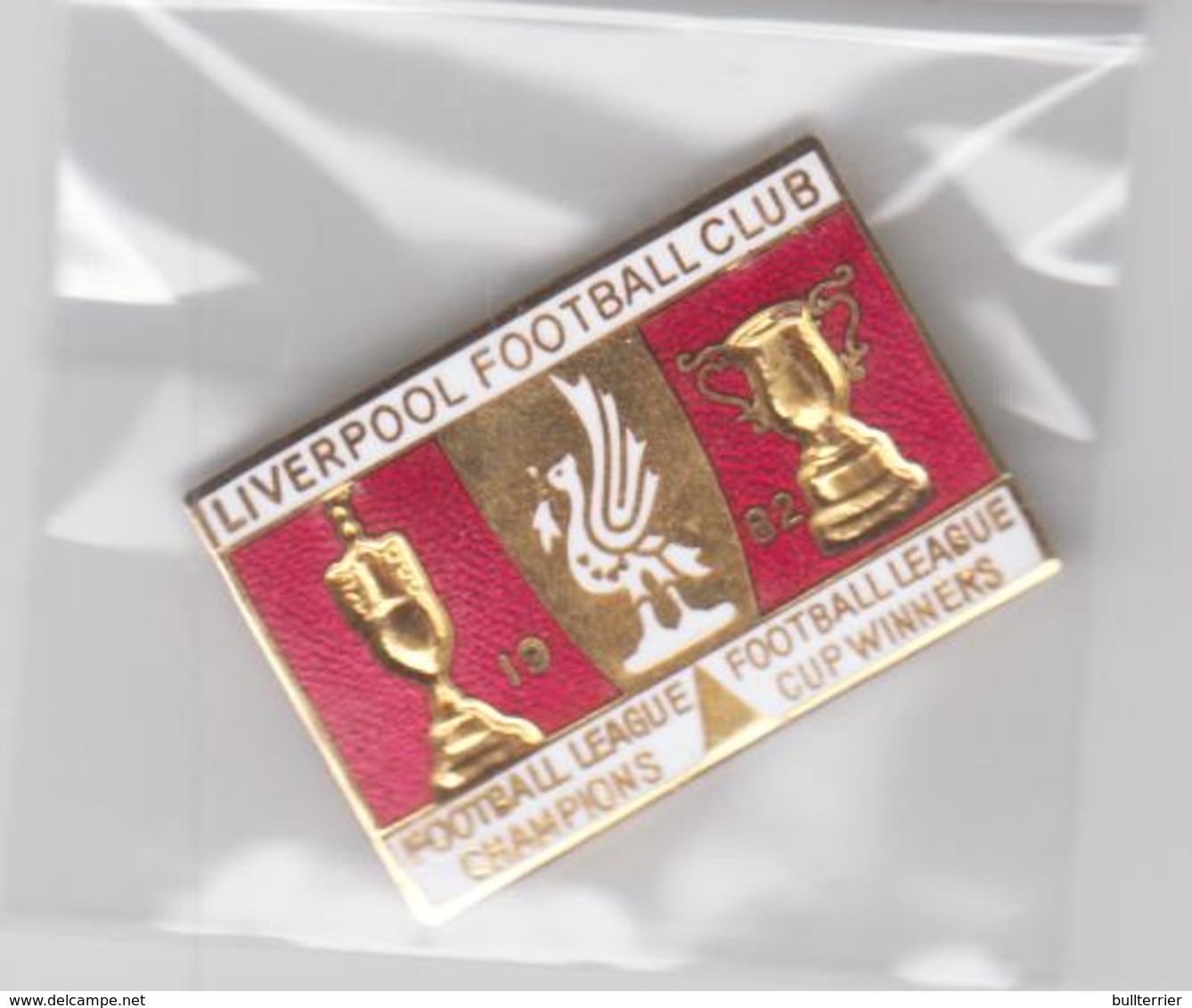 LIVERPOOL - LARGE RECTANGULAR 1982 CHAMPIONS AND LEAGUE CUP WINNERS  BADGE , FINE CONDITION - Football