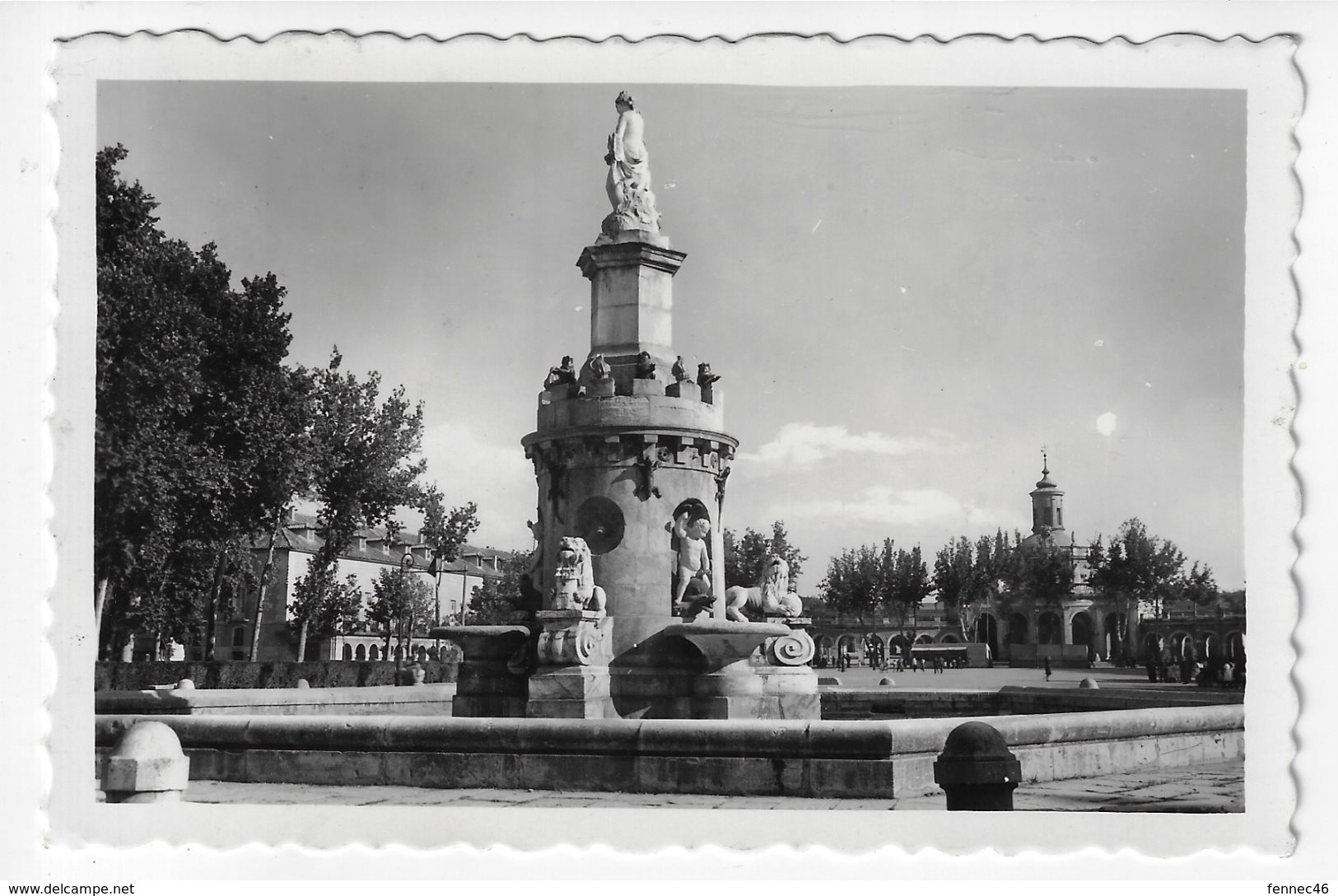 ESPAGNE - ARANJUEZ - Plaza De San Antonio, Fuente De Venus / Place De St Antoine, Fontaine De Venus - 1960 (W25) - Madrid