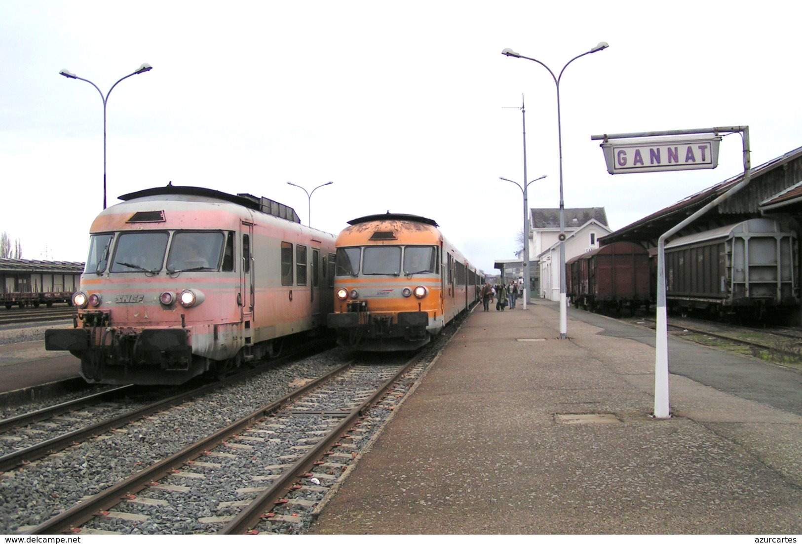 Gannat (03) 29 Décembre 2003 - Deux UM De RTG Assurant Les  Trains GL 4480 Et 4580 Se Croisent  En Gare De Gannat - Autres & Non Classés