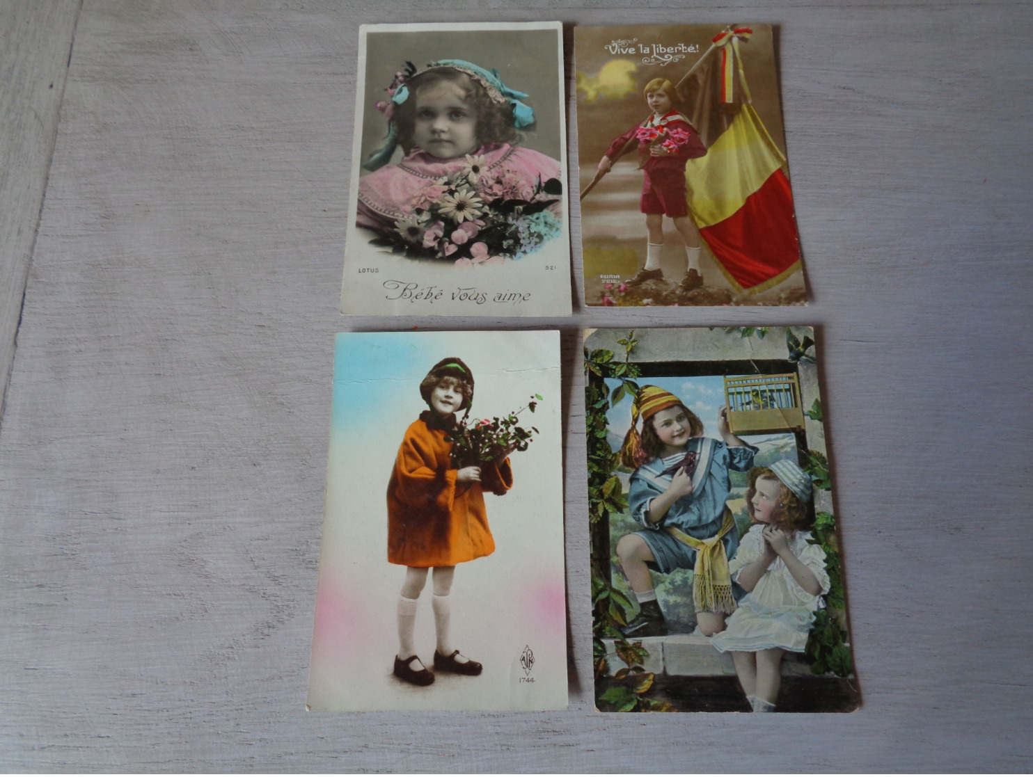 Beau lot de 60 cartes postales de fantaisie enfants  enfant      Mooi lot van 60 postkaarten van fantasie kinderen  kind