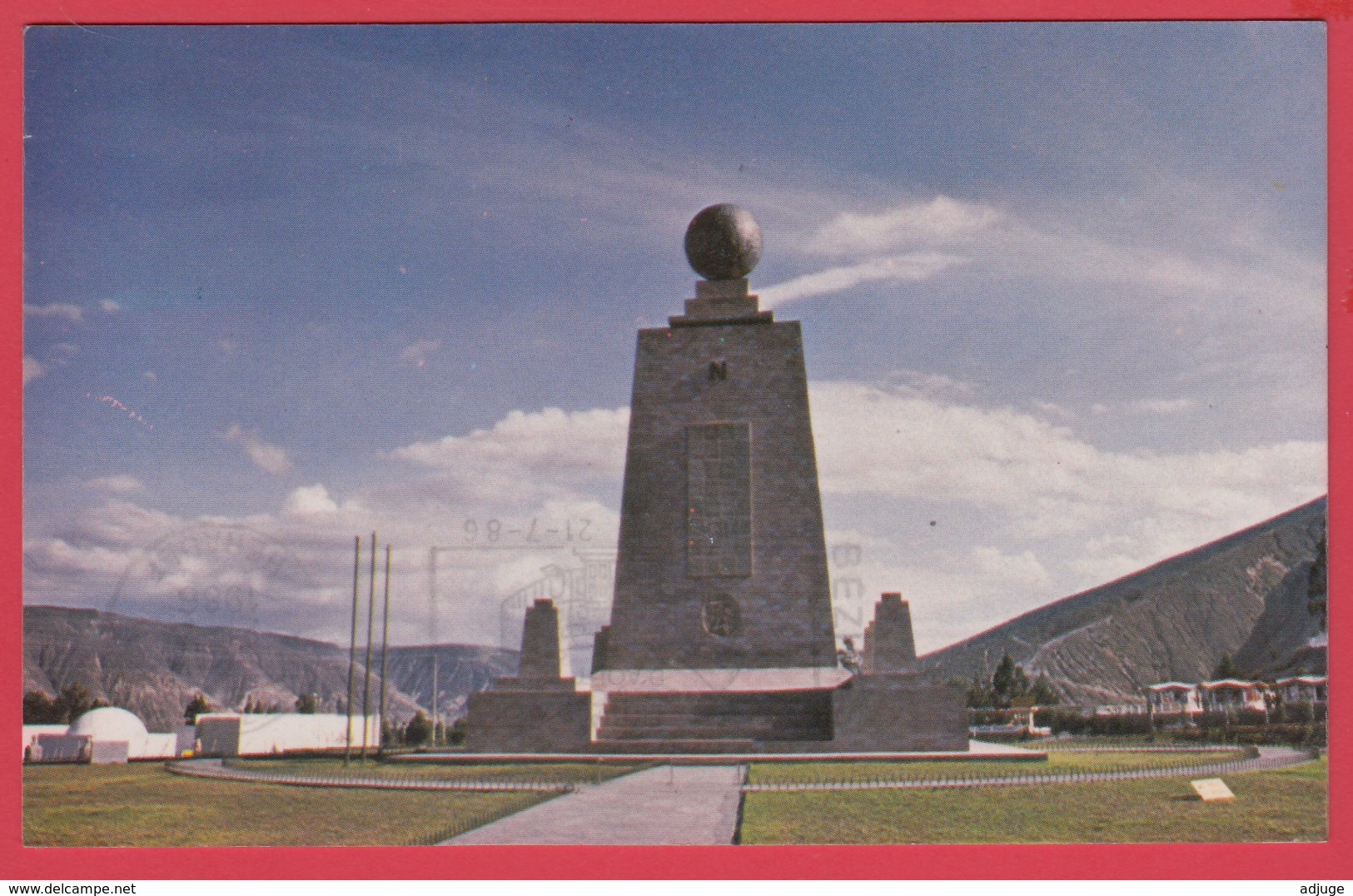 Equateur - QUITO - Half Of The World Monument - LATITUDE 0.0.0** 2 SCANS - Ecuador