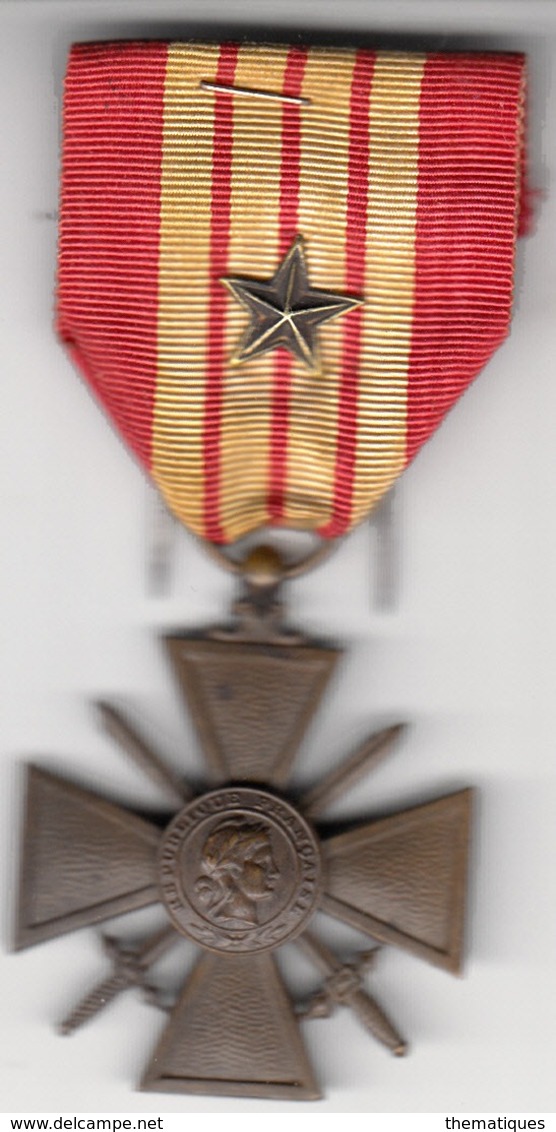 Thematiques Medailles Insigne Décoration République Française 1939 - France
