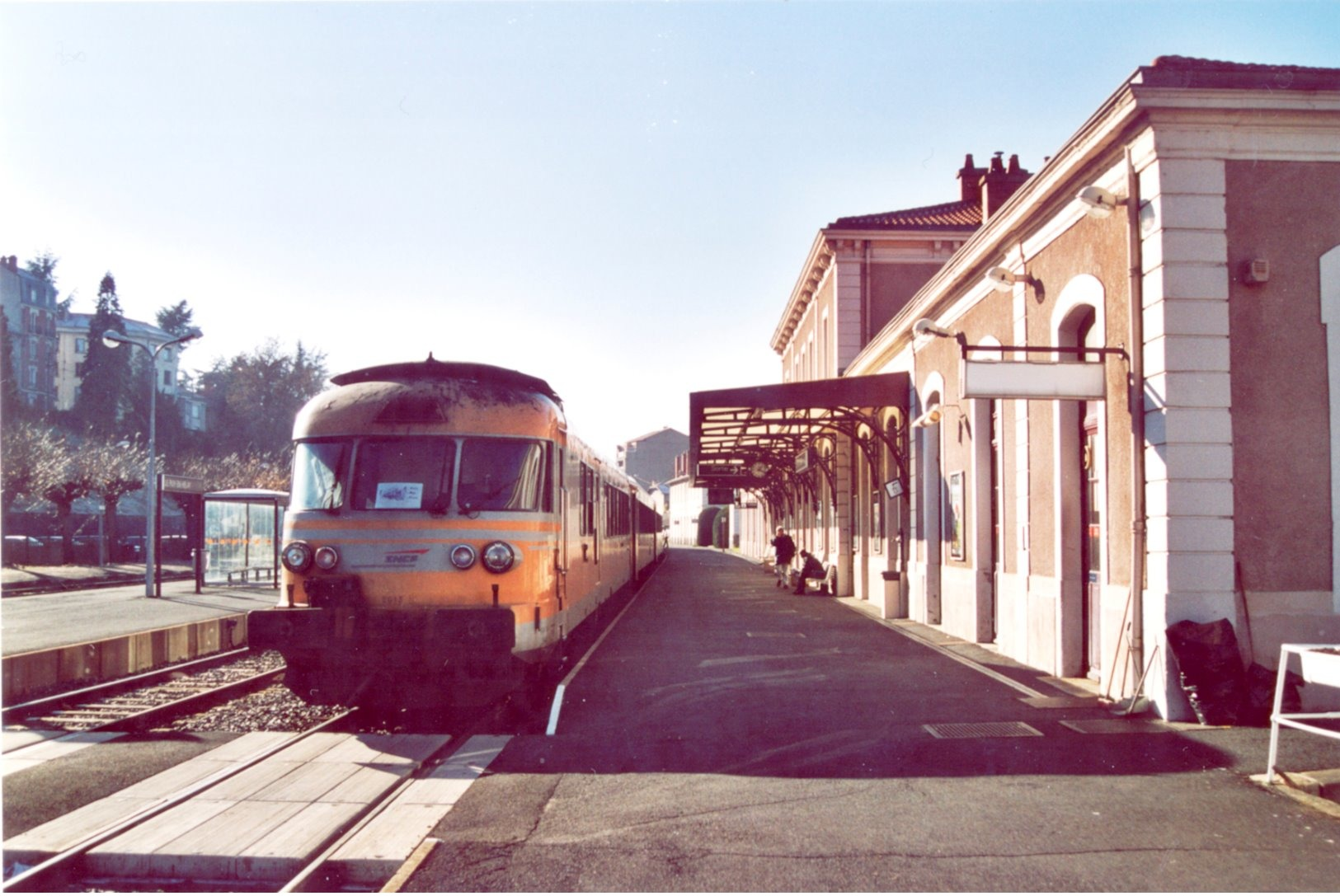 Le Puy En Velay (43) 12/12/ 2004 - La Rame RTG 2014/13 Vient D’assurer Le Train Spécial ARF St. Etienne/Le Puy - Gares - Avec Trains