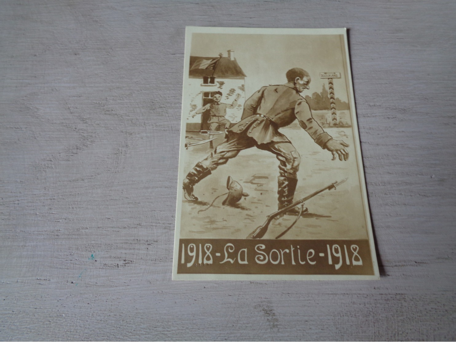 Guerre ( 562 )  Oorlog 1914 - 1918   Armée  Soldat  Soldaat  Soldaten Soldats  - La Sortie 1918 - Guerre 1914-18