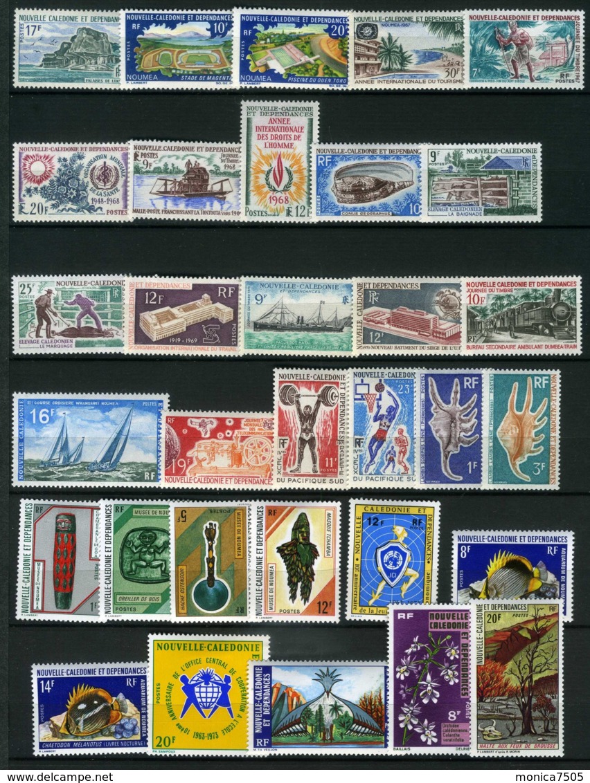 NOUVELLE-CALEDONIE : LOT  DE TIMBRES  NEUFS  AVEC  TRACE  DE  CHARNIERE , A SAISIR . - Lots & Serien