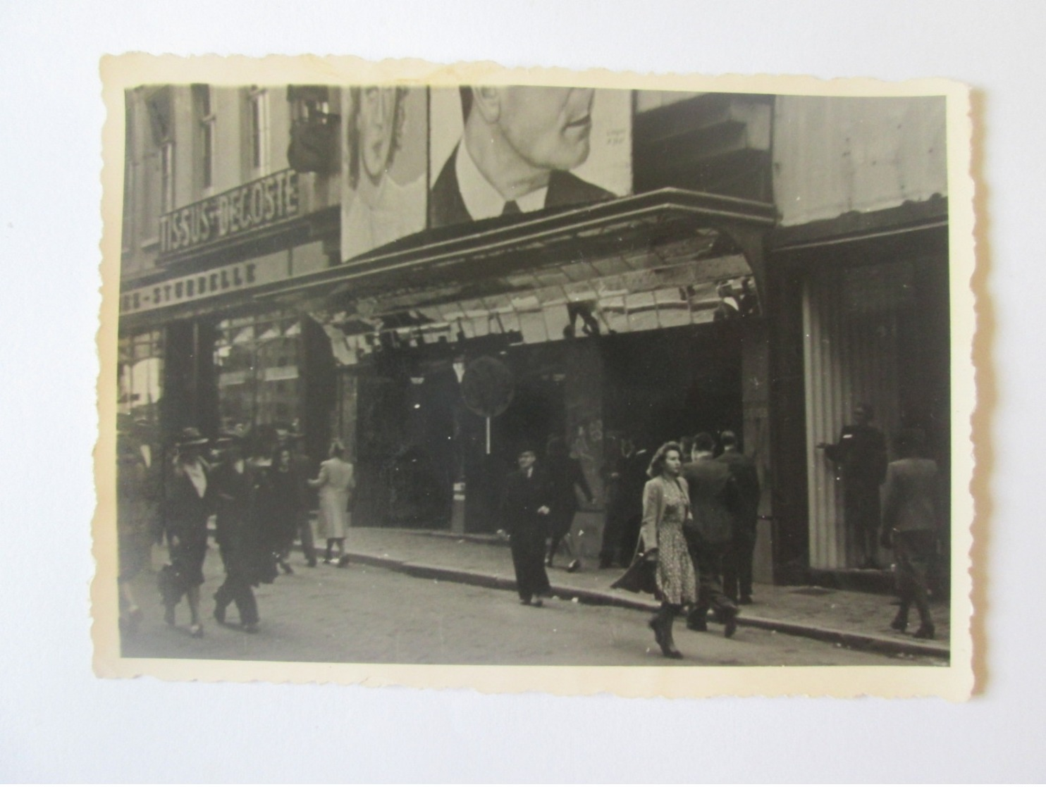 Real Photo 100 X 70 Mm German Cinema Around 1947/Echtes Foto 100 X 70 Mm Deutsches Kino Um 1947 - Lieux