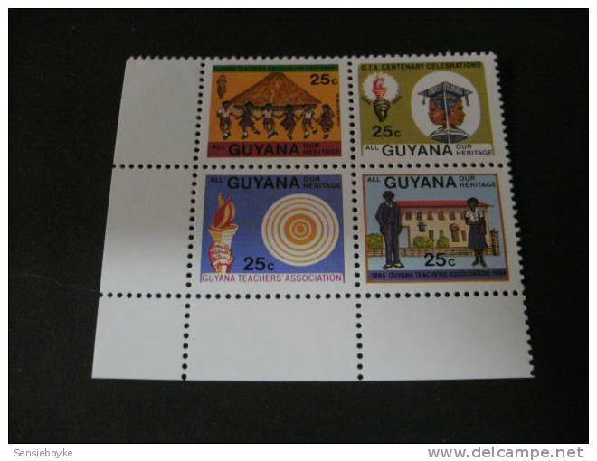 F2307- Set In Bloc MNH Guyana Our Heritage 1884-1984 - Guyane (1966-...)