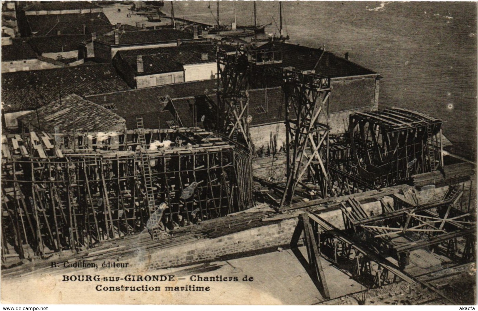 CPA Chantiers De Construction Maritime - Bourg-sur-Gironde SHIPS (911449) - Autres & Non Classés