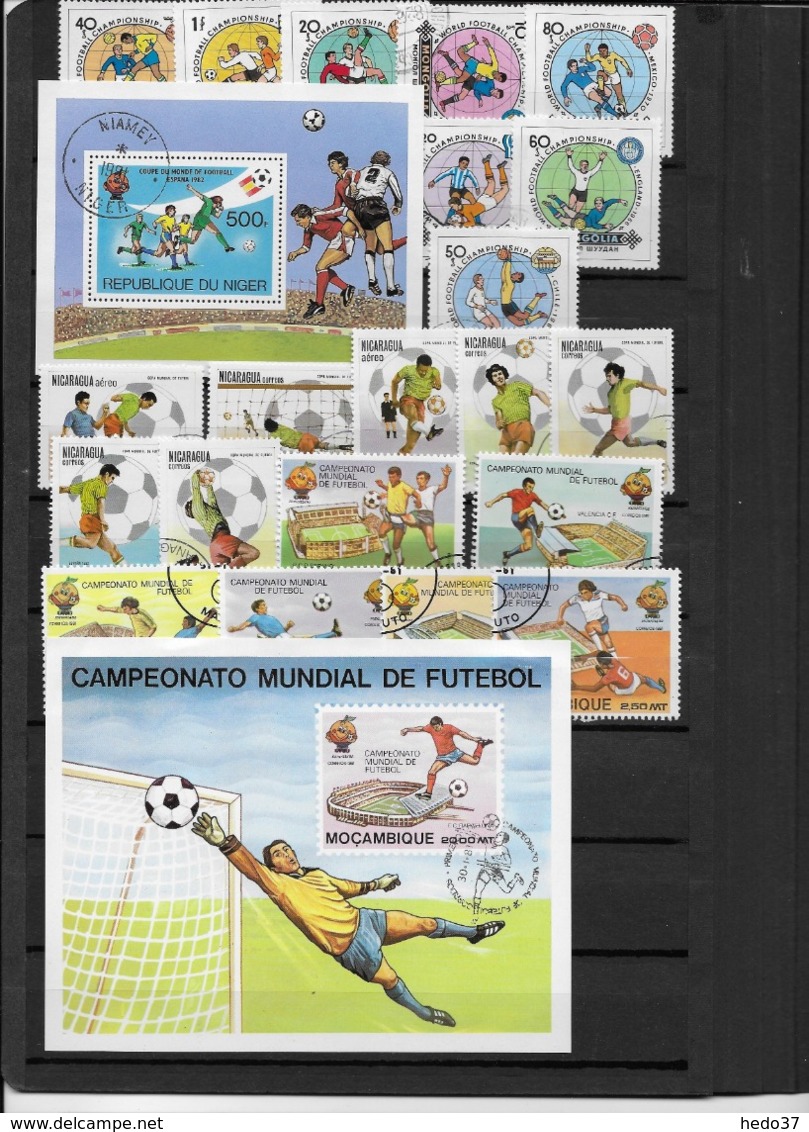 Thème Football - Collection Timbres Oblitérés - 15 Scans - Usados