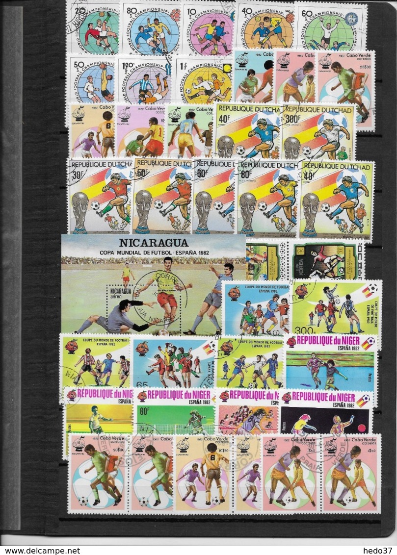 Thème Football - Collection timbres oblitérés - 15 scans