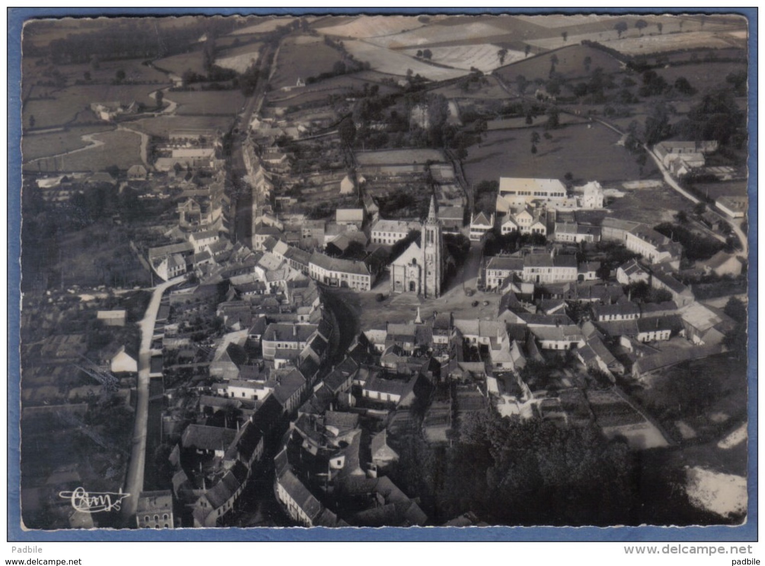 Carte Postale 62. Fauquembergues Vue D'avion  Trés  Beau Plan - Fauquembergues