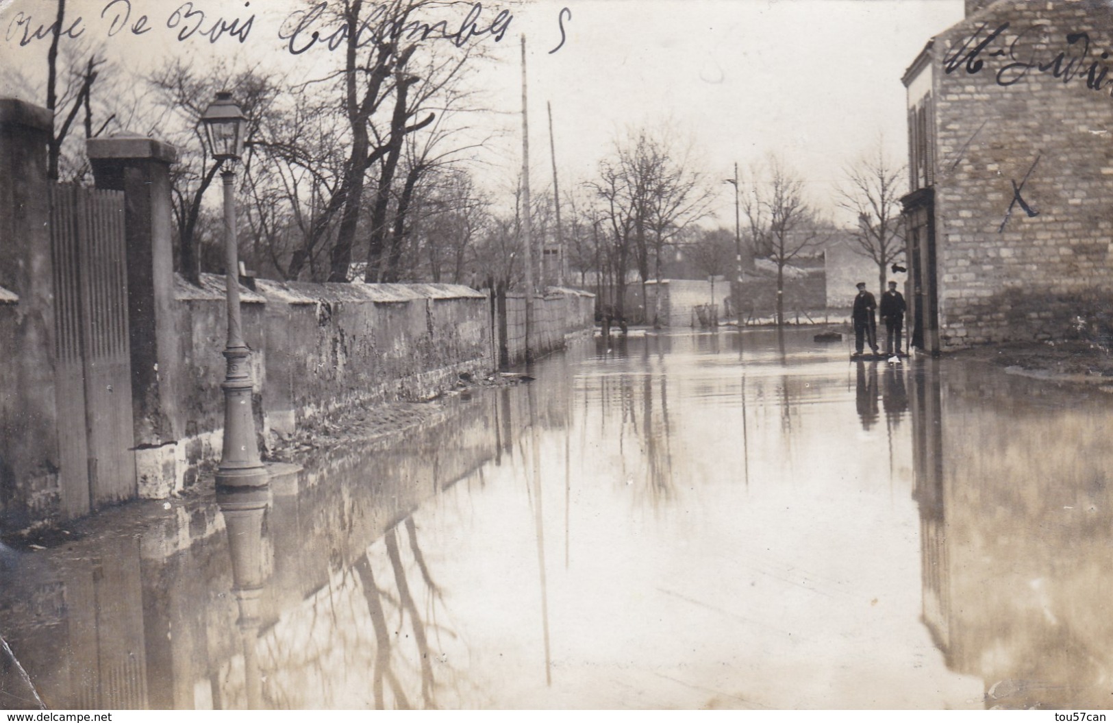 BOIS-COLOMBES - HAUTS DE SEINE - (92)  -  RARE CARTE-PHOTO. - Colombes