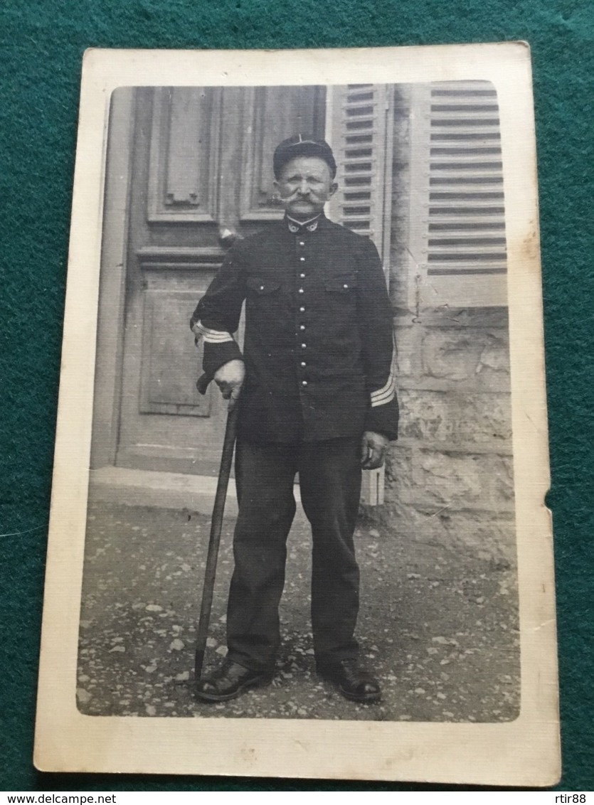 Carte Photo D’un Fonctionnaire Des Eaux Et Forêts Années 1910-1920 - Documents