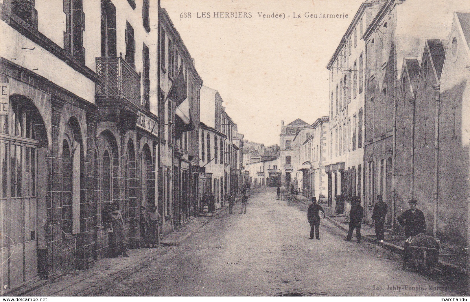 Les Herbiers La Gendarmerie Nationale éditeur Jehly Poupin N°658 - Les Herbiers