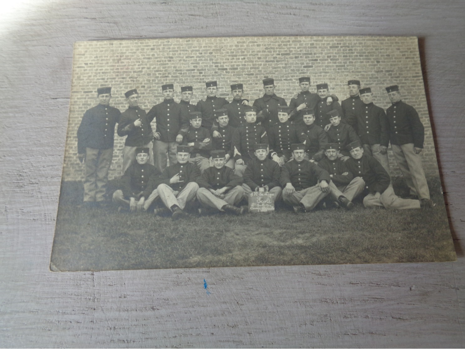 Militair ( 137 )  Soldaat  Soldats  Soldat  Armée  Leger - Carte Photo  Fotokaart - Camp De Beverloo  Leopoldsburg - Personaggi