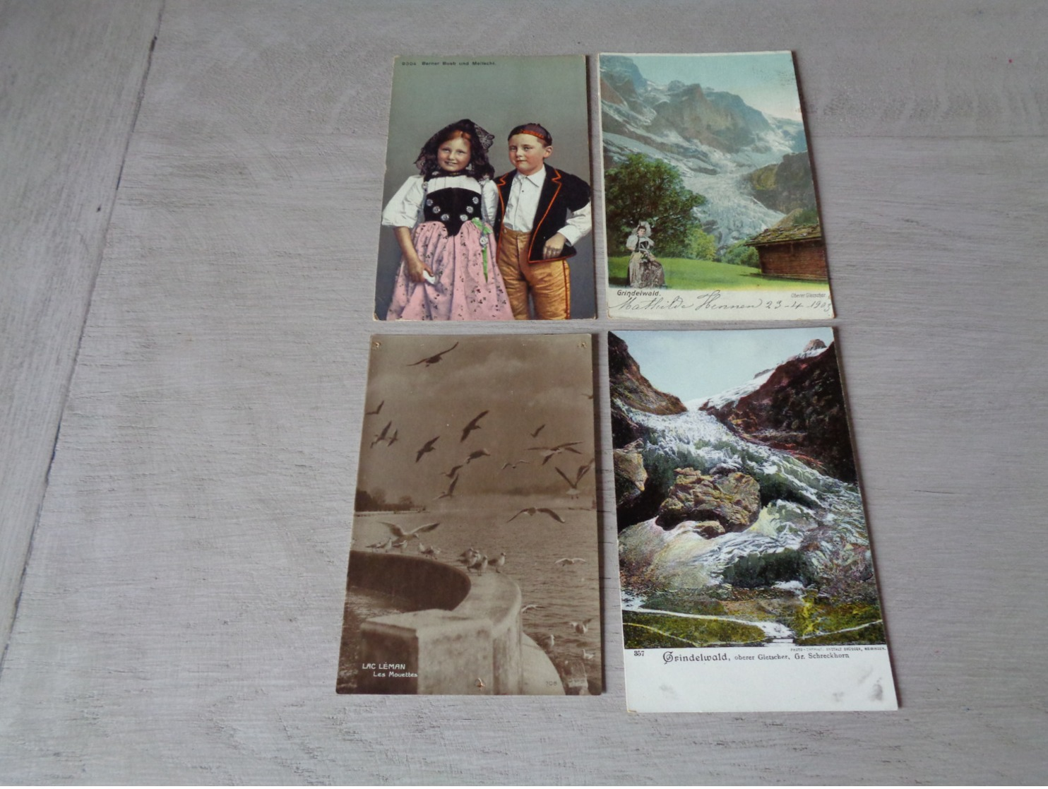 Beau lot de 60 cartes postales de Suisse    Mooi lot van 60 postkaarten van Zwitserland  Switserland  Svizzera  Sweiz