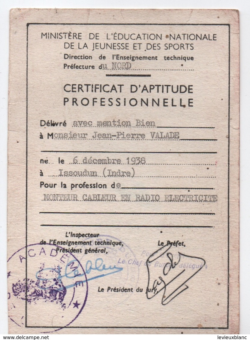 Ministére De L'Ed. Nationale Jeunesse Et Sports/Certificat D'aptitude Professionnel/Monteur Cableur/NORD/1959   CAH293 - Diplômes & Bulletins Scolaires