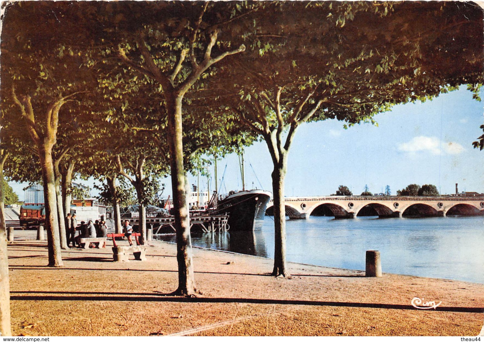 ¤¤   -  LIBOURNE  -  Le Port Et Le Pont Sur La Dordogne   -  Le Bateau De Commerce " CLAUS " - Cargo       -   ¤¤ - Libourne