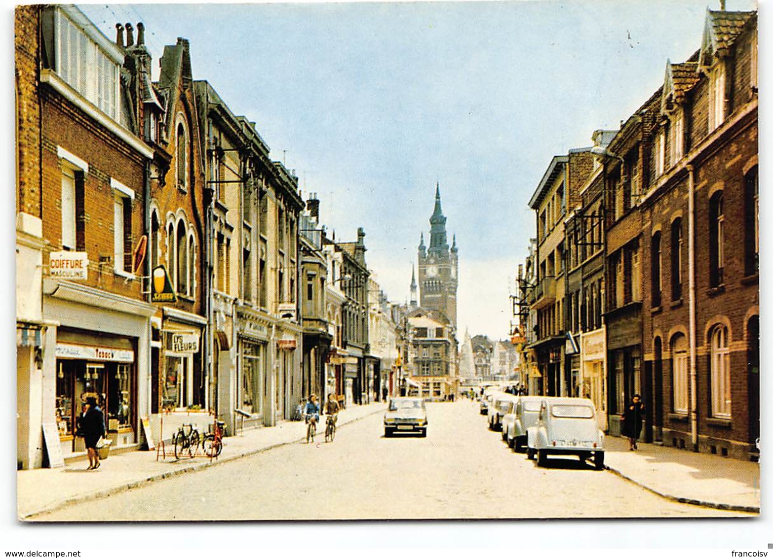 ARMENTIERES Rue De Dunkerque Coiffure Tabac. Citroen 2CV - Armentieres