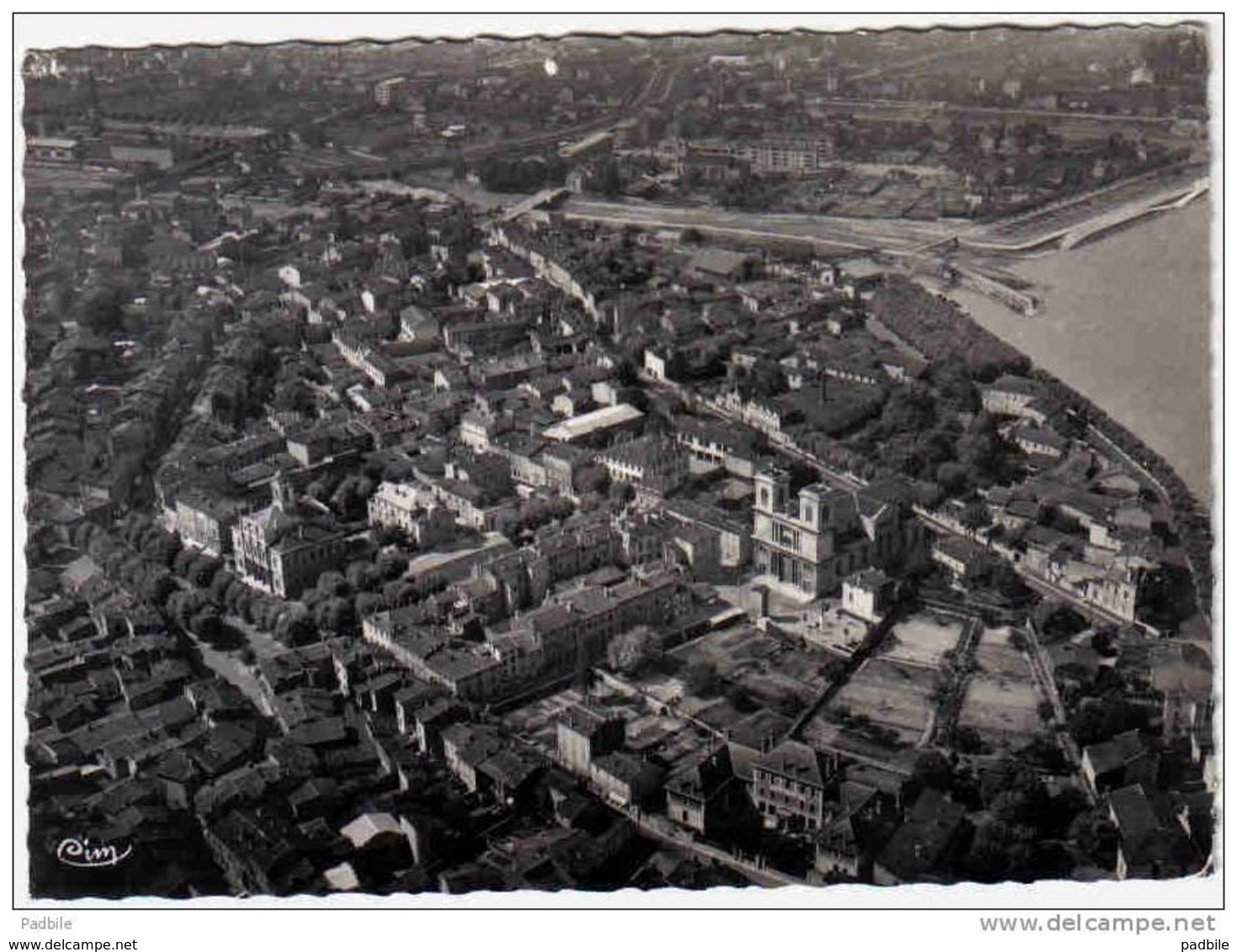 Carte Postale 69. Givors  Vue D'avion Trés Beau Plan - Givors