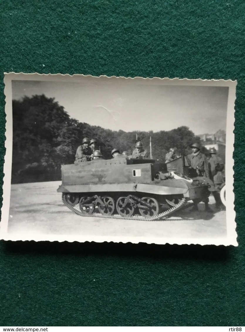 Photo De Soldats Français équipés De Mauser Sur Bren Carriers Armée De Libération 8,5 X 6 Cm - 1939-45