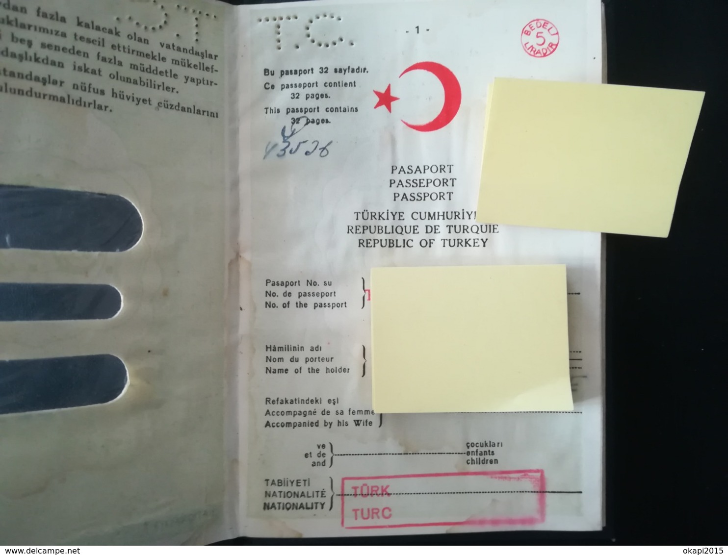 TIMBRE FISCAL YOUGOSLAVIE TIMBRES FISCAUX TURQUIE DANS VIEUX PASSEPORT TURC - Documents Historiques