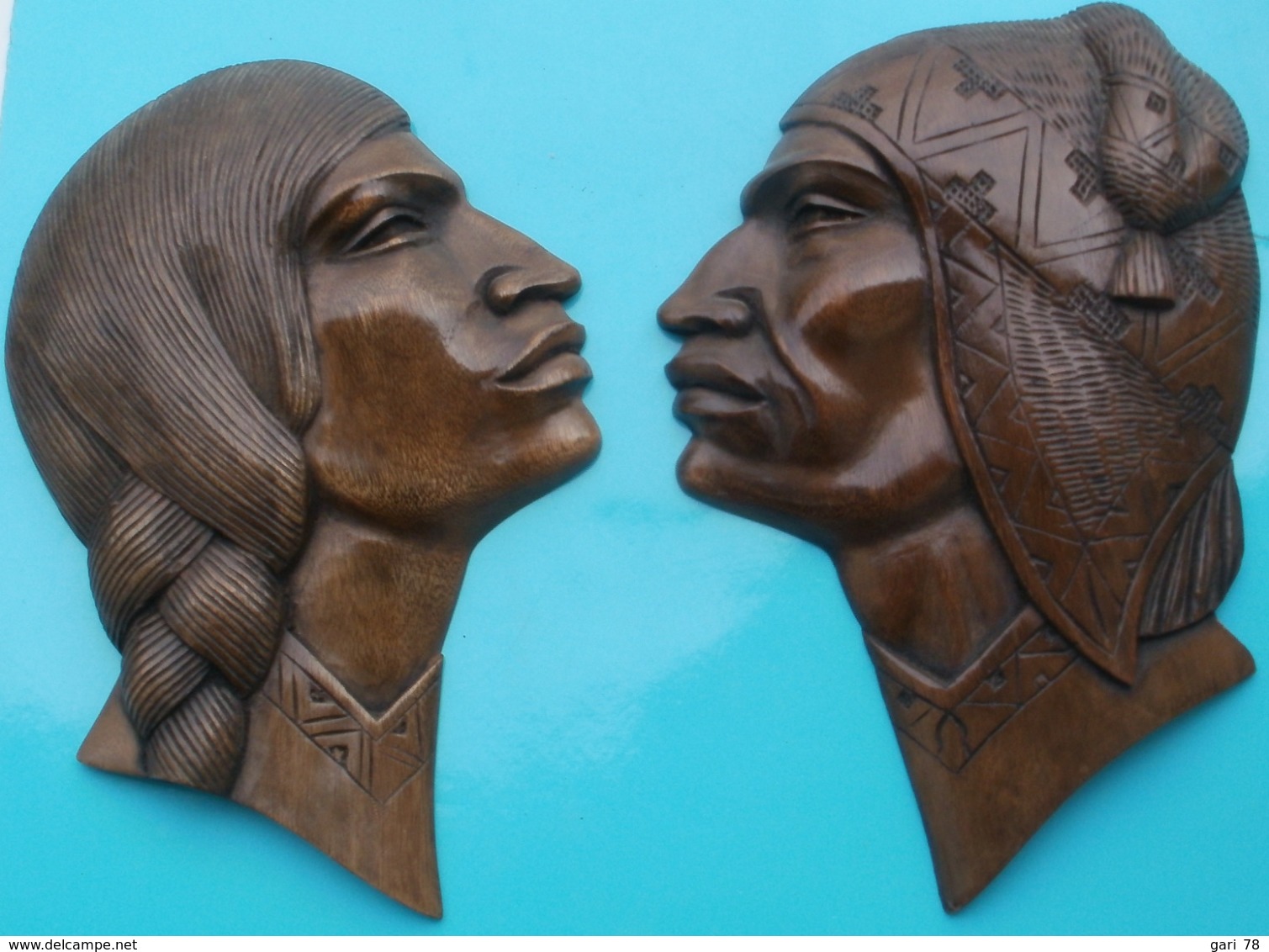 Couple, 2 Têtes Plates  En Bois, Sculpture De BOLIVIE, Hauteur 25.5 Cm - Legni