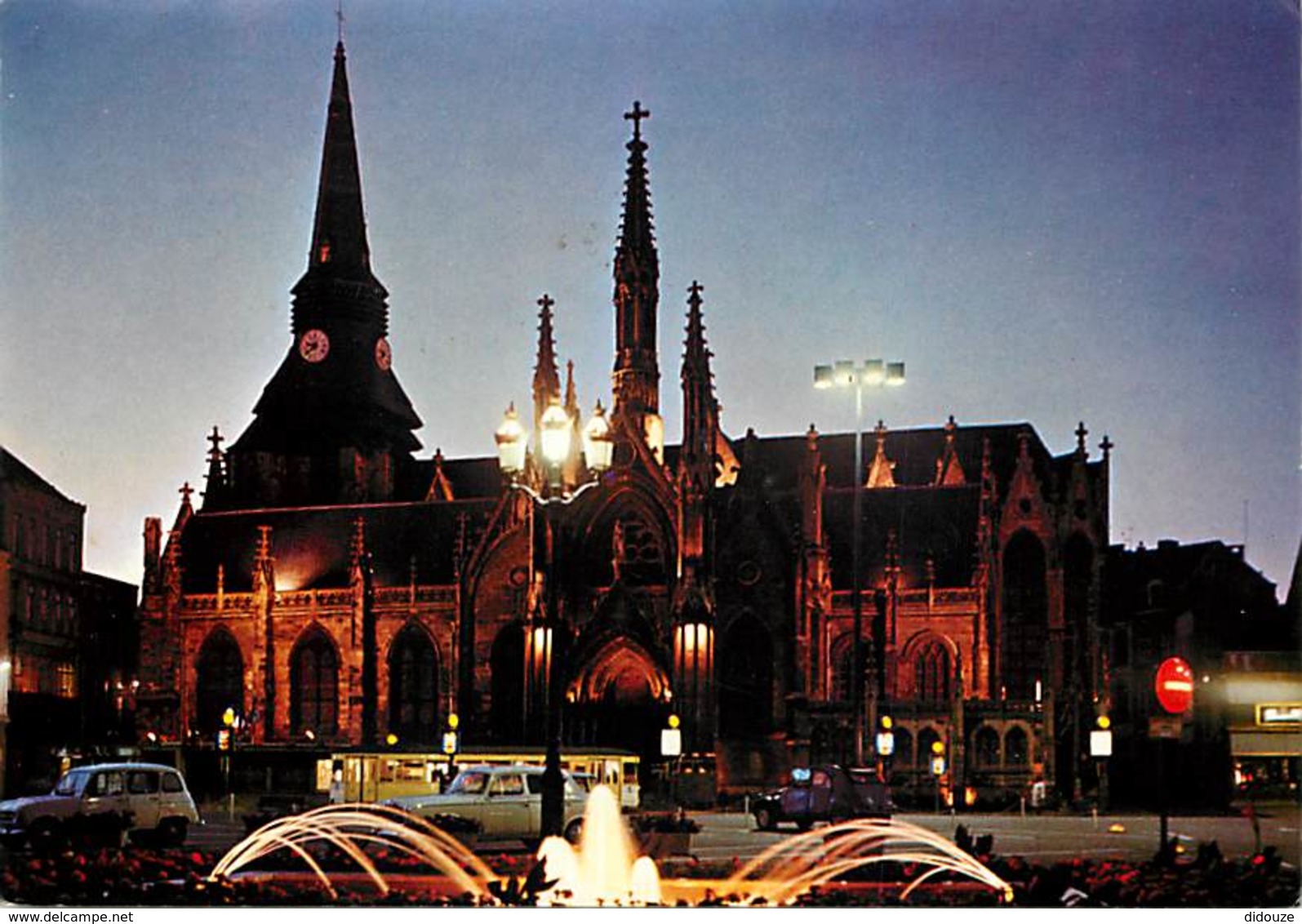 59 - Roubaix - Les Illuminations : Eglise St-Martin - Vue De Nuit - Carte Neuve - Voir Scans Recto-Verso - Roubaix