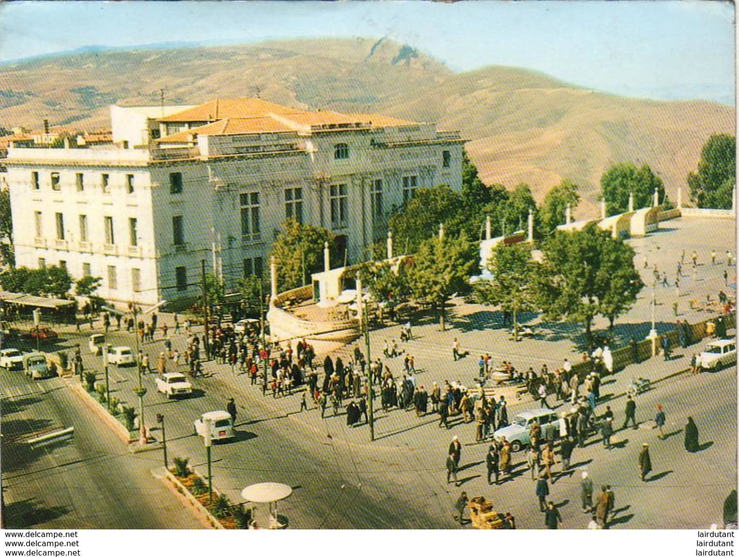 ALGERIE  CONSTANTINE  La Place De La Brèche Et Bd Mustapha Ben Boulaïd   ..... - Constantine