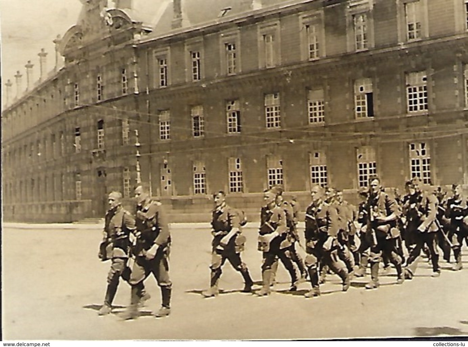 Luxembourg Vormarsch - Mai 1940 Invasion Allemande Devant Caserne Du St.Esprit 9x6cm  2 Scans - 1939-45