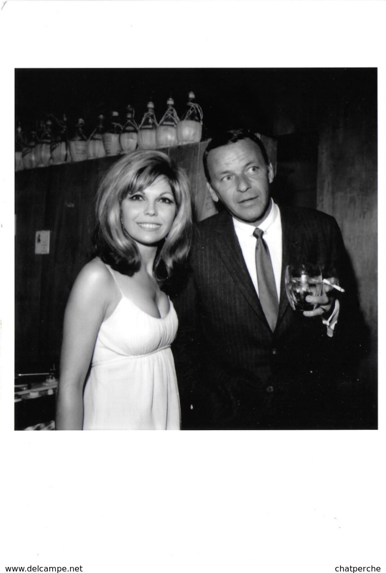 PHOTO CÉLÉBRITÉ CINÉMA  FRANK SINATRA ET NANCY SINATRA - Célébrités