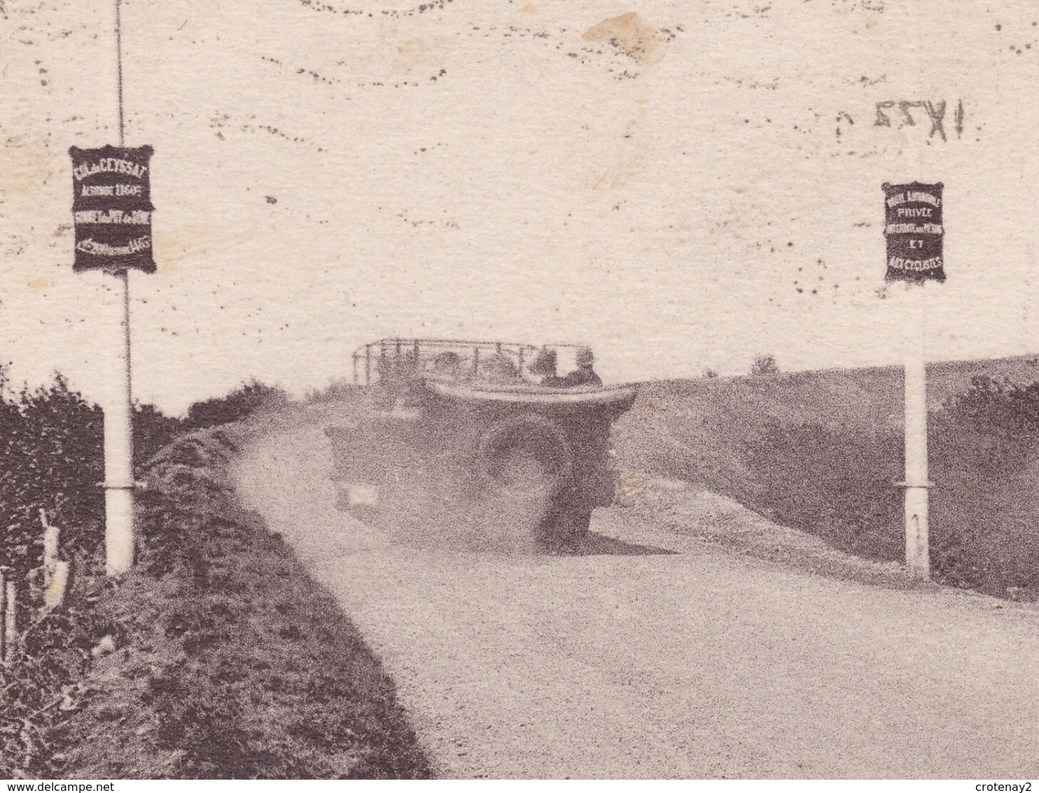 63 Route Automobile Du Puy De Dôme N°406 Grand Tournant Col De Ceyssat VOIR ZOOM BUS Autocar Cabriolet Ancien En 1933 - Otros & Sin Clasificación